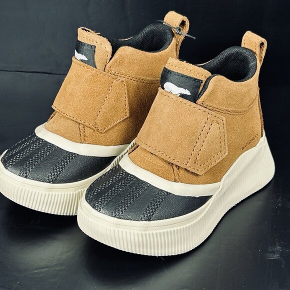 SOREL Boys Sz 12 Out N About IV Strap Rain Hike Boots Waterproof Taffy Tan Black - Picture 6 of 16